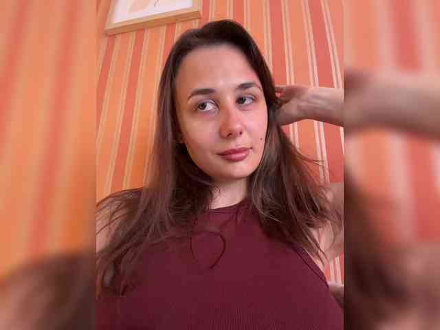 Model: MonaVine