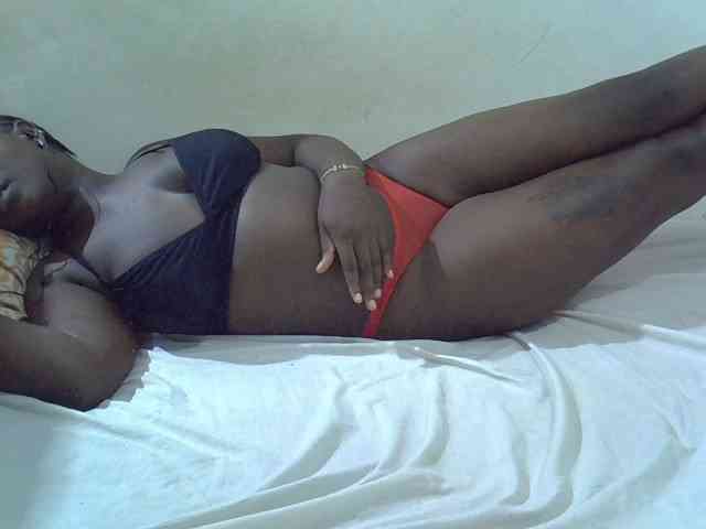 Prettybarbra Live Webcam on BongaCams