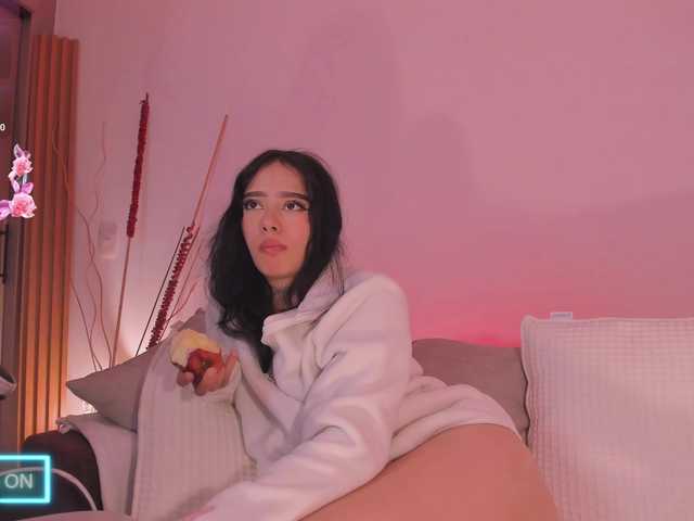 meganlake live cam on BongaCams