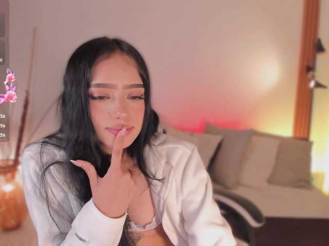 meganlake live cam on BongaCams