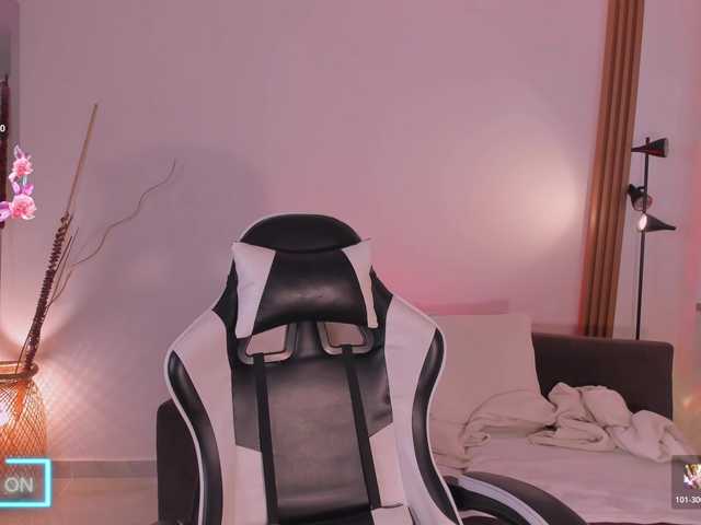 meganlake live cam on BongaCams