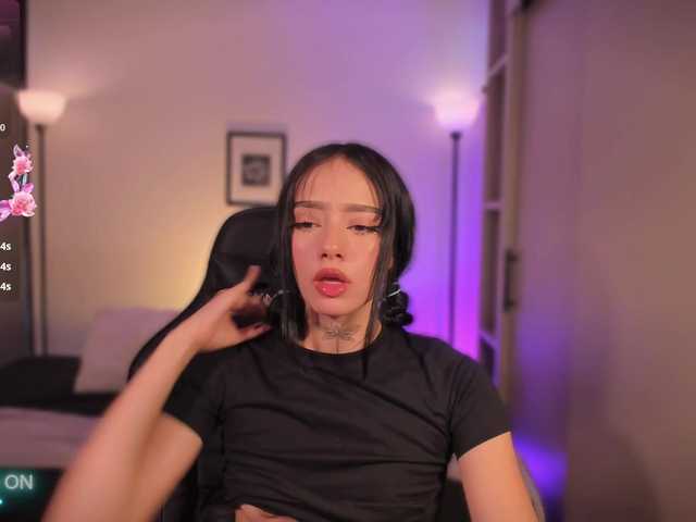 meganlake live cam on BongaCams