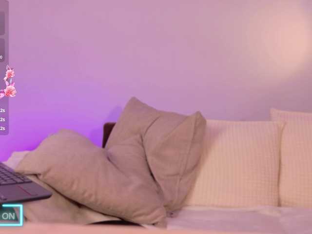 meganlake live cam on BongaCams