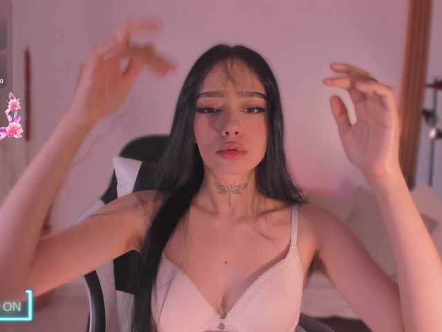 meganlake live cam on BongaCams
