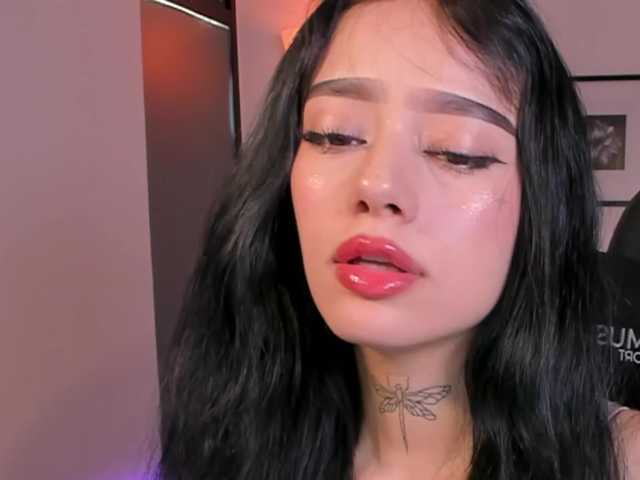 meganlake live cam on BongaCams