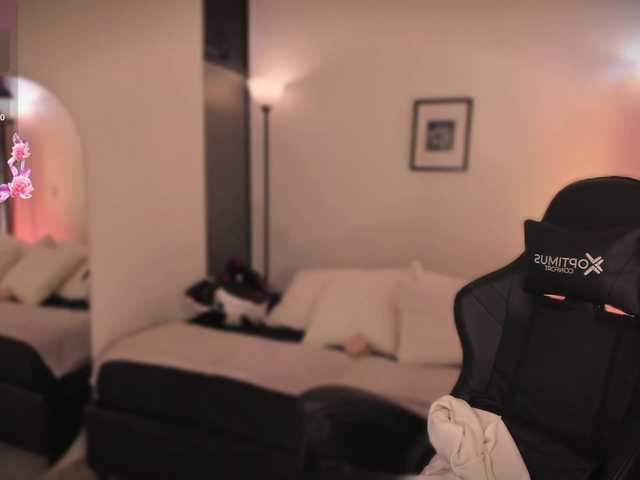 meganlake live cam on BongaCams