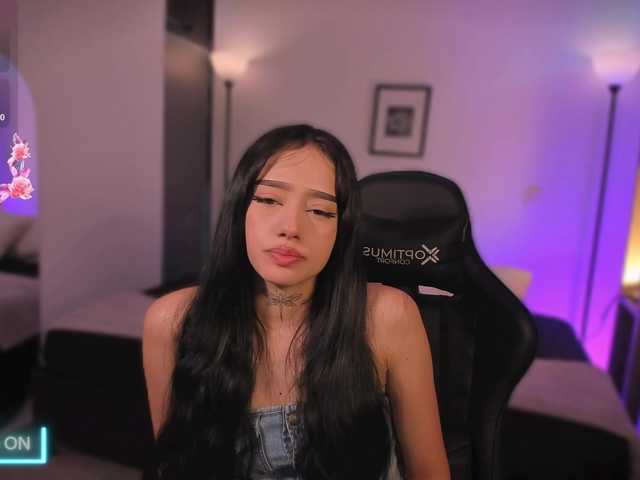 meganlake live cam on BongaCams