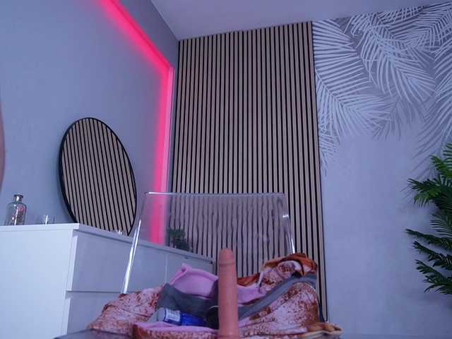 IceBlueBabe live cam on BongaCams