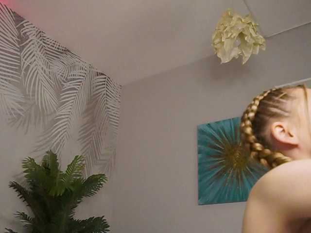 IceBlueBabe live cam on BongaCams