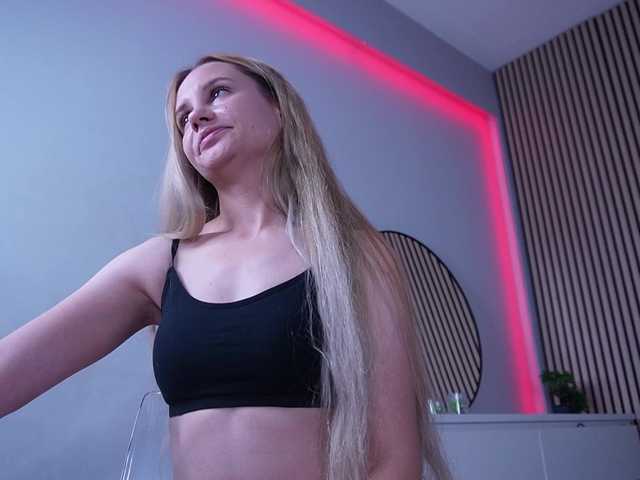 IceBlueBabe live cam on BongaCams
