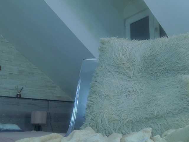 IceBlueBabe live cam on BongaCams