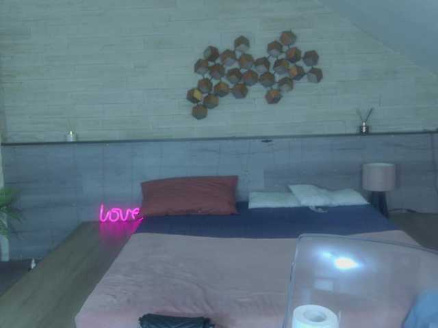 IceBlueBabe live cam on BongaCams