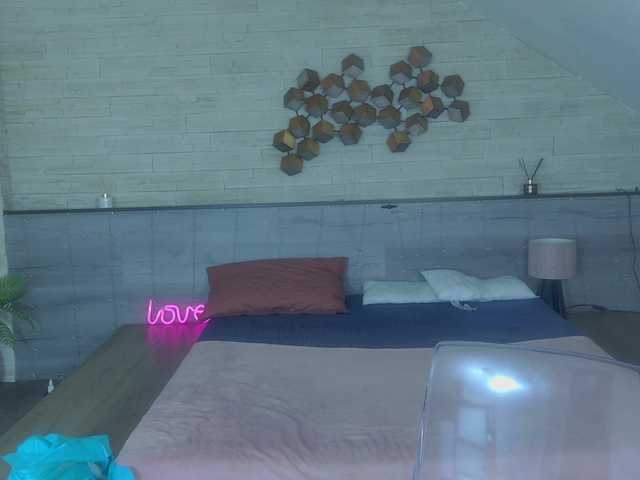 IceBlueBabe live cam on BongaCams