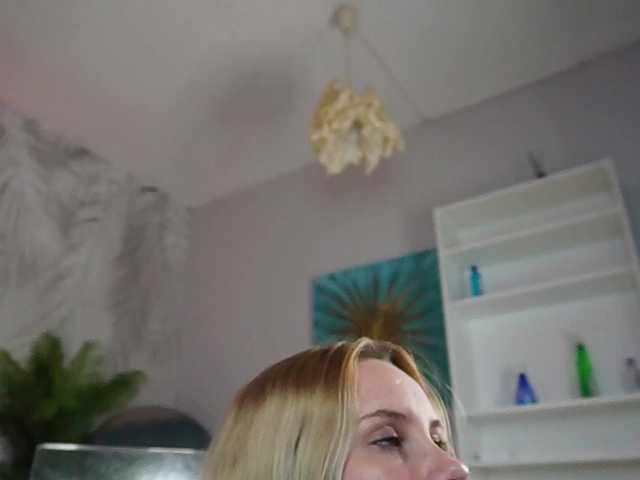 IceBlueBabe live cam on BongaCams