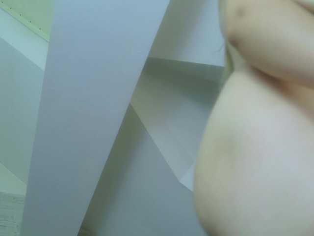 IceBlueBabe live cam on BongaCams