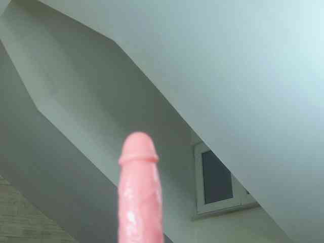 IceBlueBabe webcam