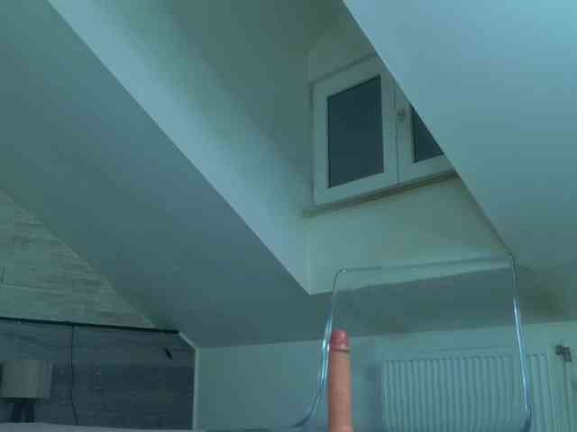 IceBlueBabe webcam