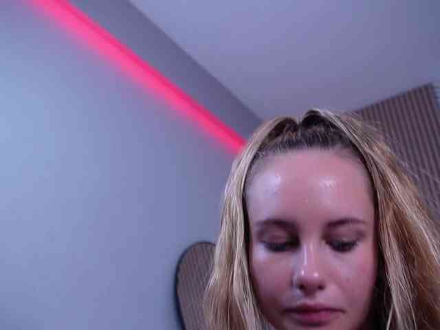 Modelo: icebluebabe