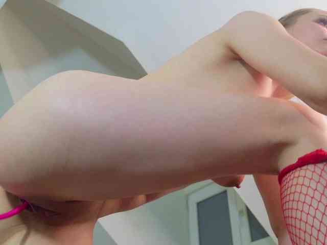 IceBlueBabe webcam