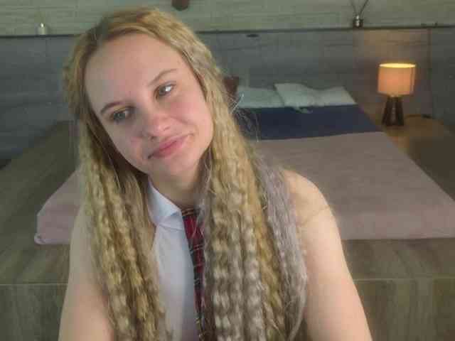 IceBlueBabe webcam