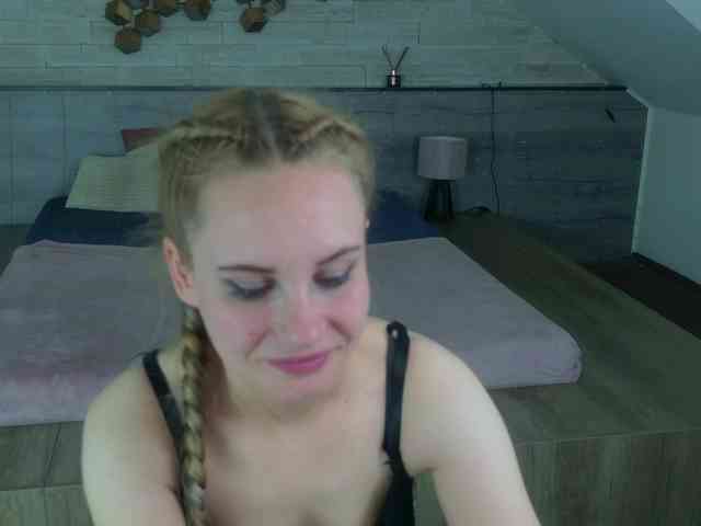 IceBlueBabe IceBlueBabe