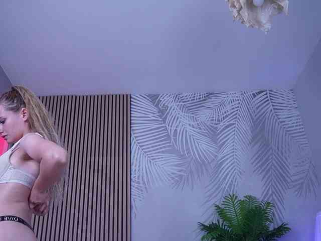 IceBlueBabe webcam