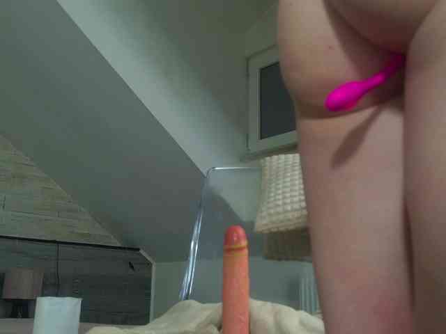 IceBlueBabe webcam