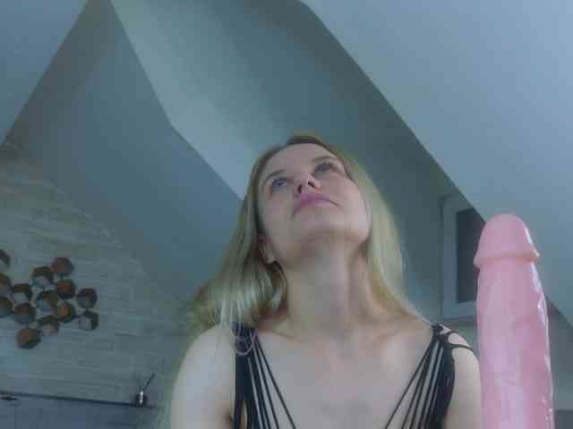 IceBlueBabe IceBlueBabe