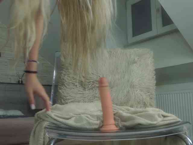 IceBlueBabe webcam