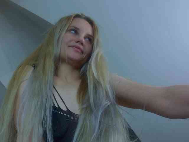 IceBlueBabe IceBlueBabe