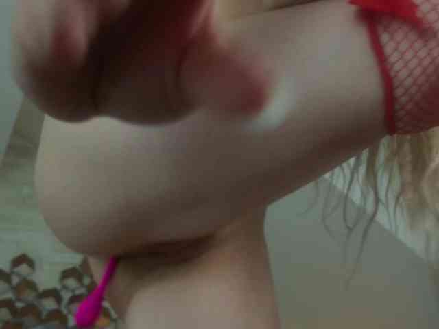 IceBlueBabe webcam
