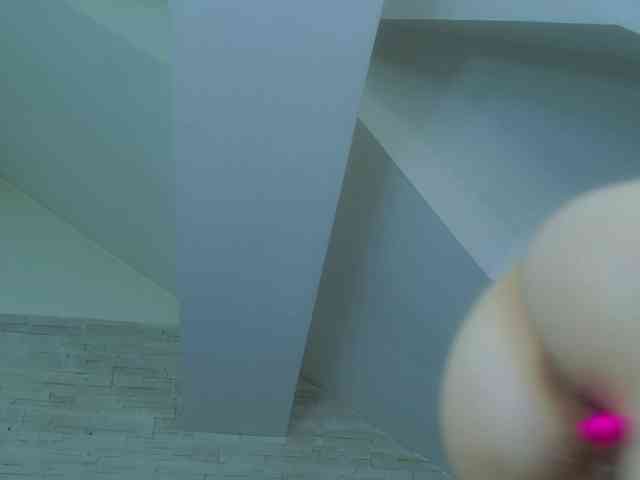 IceBlueBabe webcam