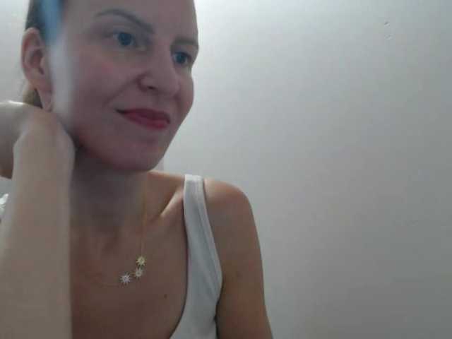 AnnaDear live cam on BongaCams