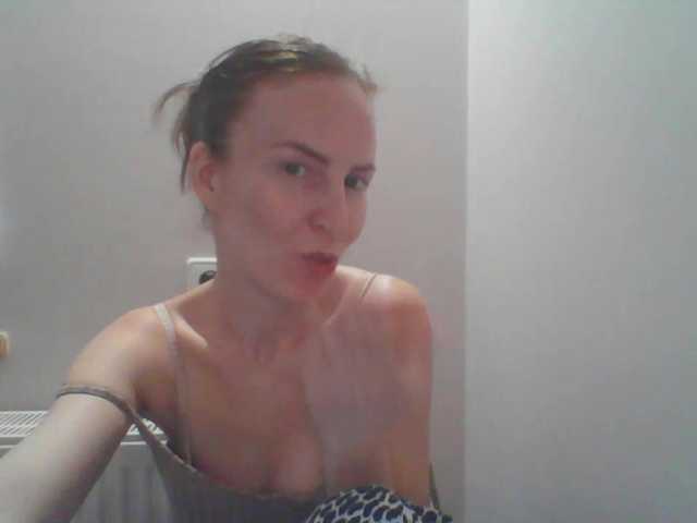 AnnaDear live cam on BongaCams