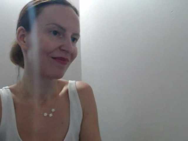 AnnaDear live cam on BongaCams