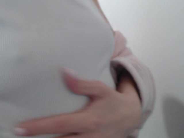AnnaDear live cam on BongaCams