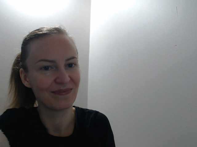 AnnaDear, en directo ahora en BongaCams