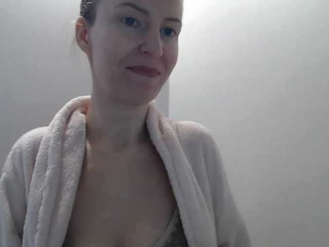 AnnaDear live cam on BongaCams