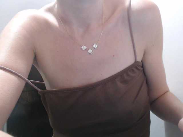 AnnaDear live cam preview
