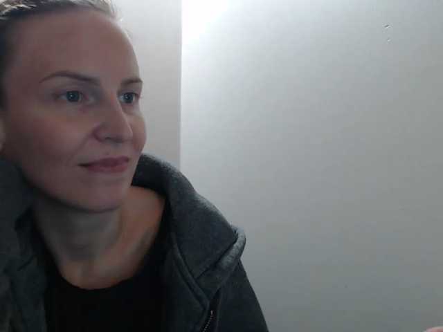 AnnaDear, live now on BongaCams