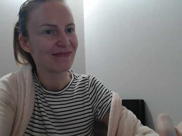 AnnaDear, live now on BongaCams