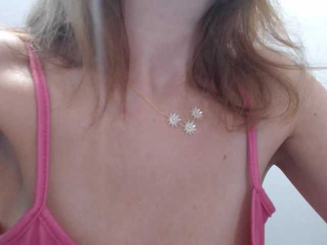 AnnaDear live cam on BongaCams