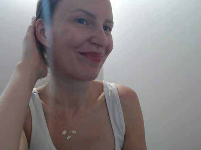 AnnaDear live cam on BongaCams