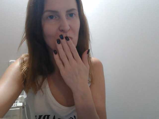 AnnaDear — live female cam