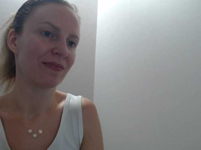 AnnaDear live cam on BongaCams