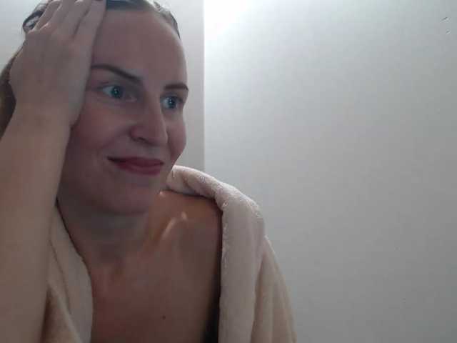 AnnaDear live cam on BongaCams
