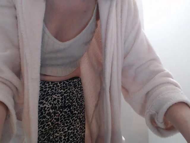 AnnaDear live cam preview