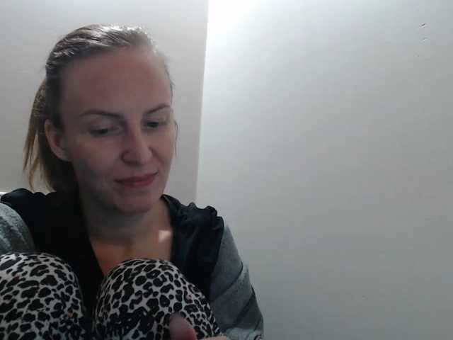 AnnaDear, live now on BongaCams