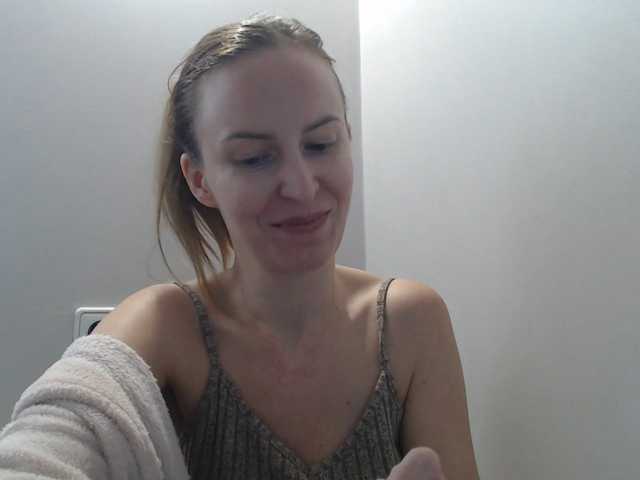 AnnaDear live cam on BongaCams