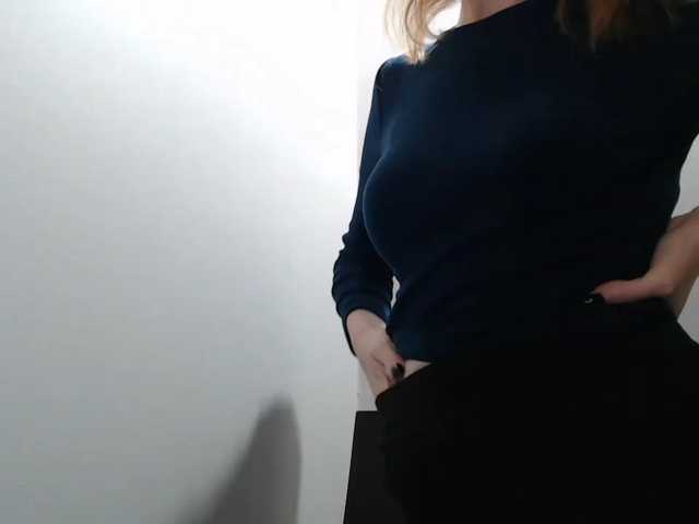 le modèle AnnaDear est en webcam porno dans un show sur le site bongacams, il possède les tags suivants: White/Caucasian,Brunette,Shaved